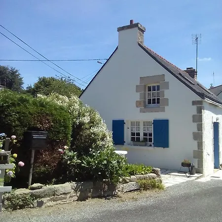 Holiday home La Maison Bleu Saint-Tugdual